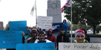 Grupo de hondureños en Canadá protesta por destitución de cónsul