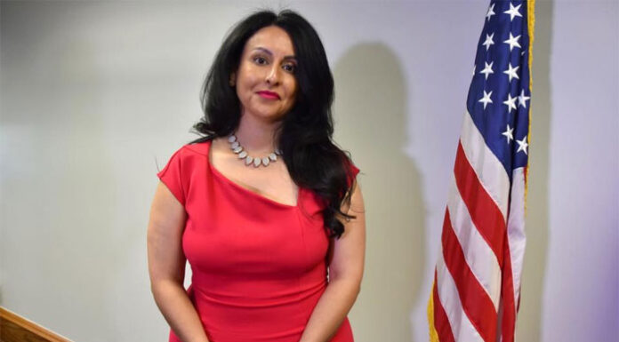 Piden renuncia de concejal de Los Ángeles por comentarios racistas