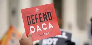 Gobierno de EEUU investiga las becas de cinco universidades a ‘soñadores’ e indocumentados