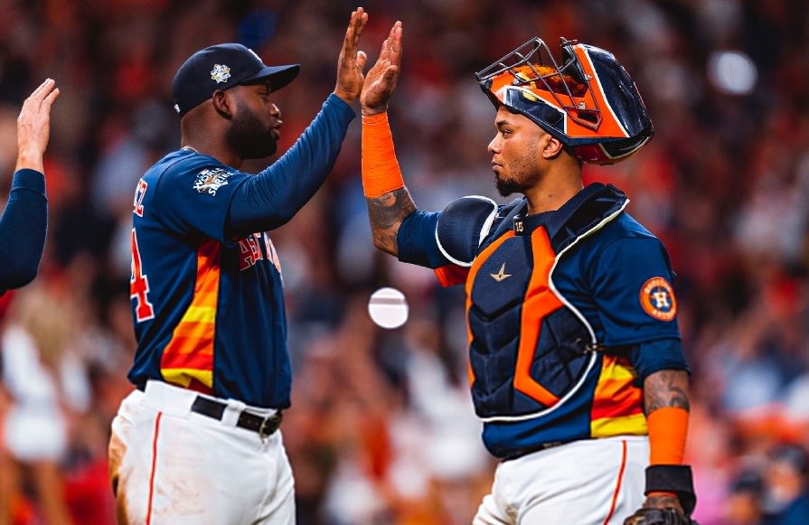 5-2. Astros con participación de Dubón domina a Filis e igualan la Serie Mundial