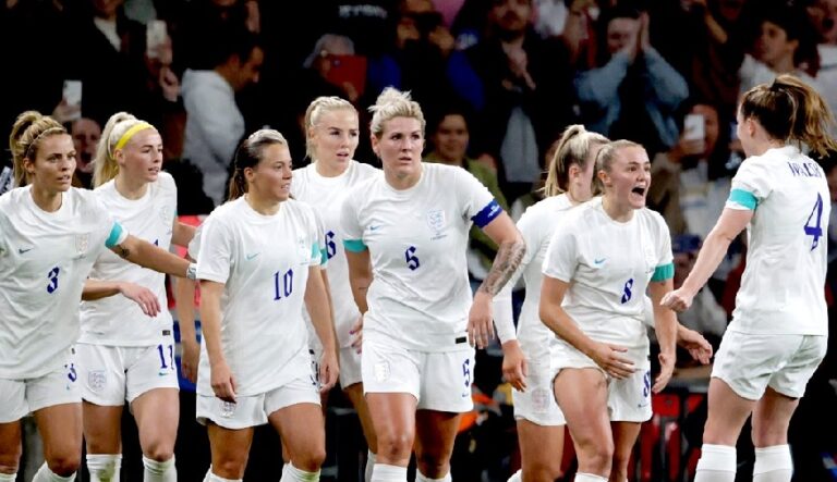 Inglaterra prolonga la fiesta y Brasil avisa con una goleada sobre Noruega