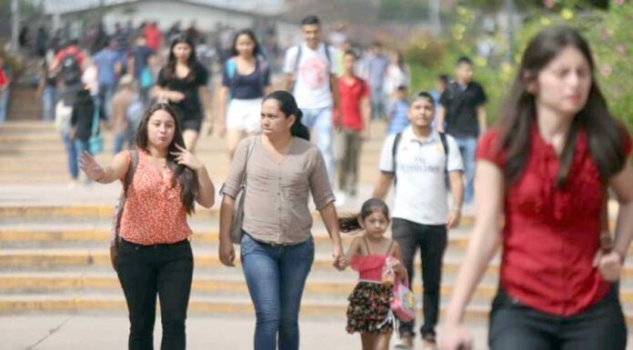 Las mujeres, las que más se gradúan en la UNAH de 2017 a 2021
