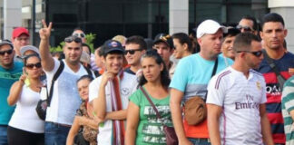 Migrantes en frontera sur mexicana piden deportación por nuevas restricciones