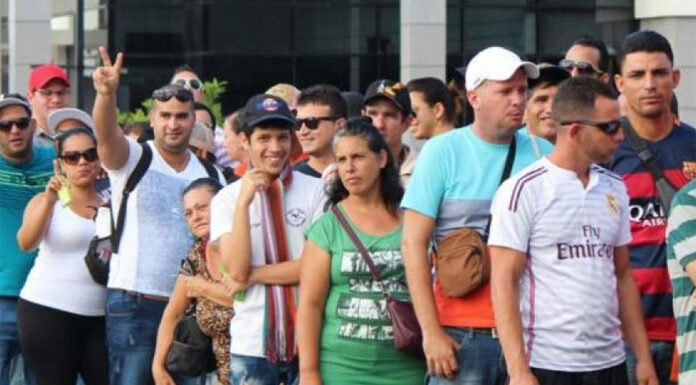 Migrantes en frontera sur mexicana piden deportación por nuevas restricciones