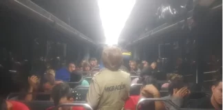 Guatemala expulsa a casi 100 migrantes en puesto fronterizo con Honduras