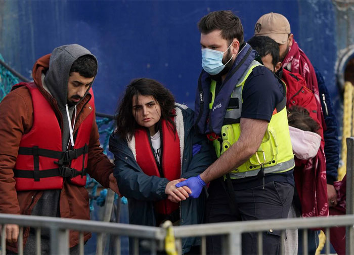 Francia rescata en el mar a 68 migrantes que intentaban ir a Inglaterra