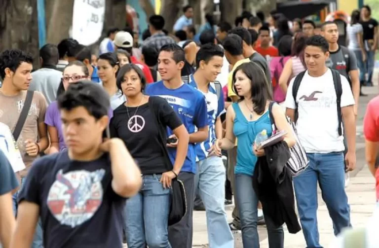 Solo el 40 % de los países iberoamericanos reconoce por ley la igualdad salarial, Honduras ausente