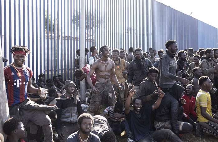 Marruecos afirma que 3 mil jóvenes intentaron cruzar a Ceuta el pasado fin de semana