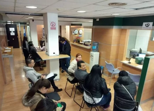 Hondureños en España obtienen pasaporte de inmediato y sigue enrolamiento para DNI