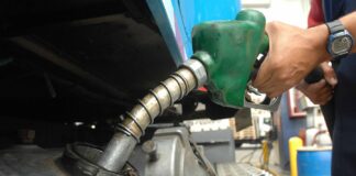 Gasolinas bajarán centavos, diésel incrementará a partir del lunes