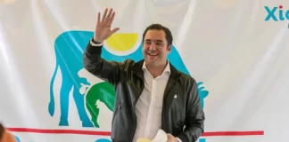 Héctor Zelaya promete a productores que dejarán escritorios y saldrán al campo los próximos 3 años