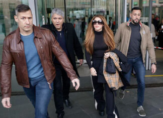 Shakira y Piqué firman en un juzgado español el acuerdo sobre sus hijos