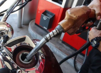 Gasolina Superior y diésel bajarán más de dos lempiras a partir del lunes