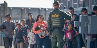 EEUU mantendrá las expulsiones mientras se resuelve el futuro del Título 42