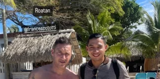 Leyenda italiana Francesco Totti de vacaciones en Roatán