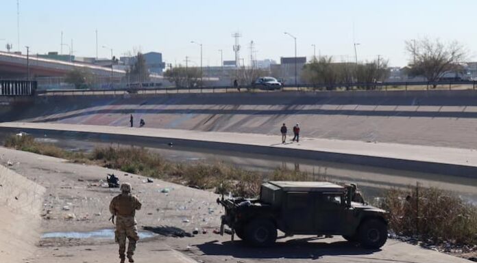 Investigan disparo a migrante en frontera de EEUU por parte de un militar