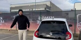 Tras lucir un Casio, Piqué se pasa al Twingo en respuesta a Shakira