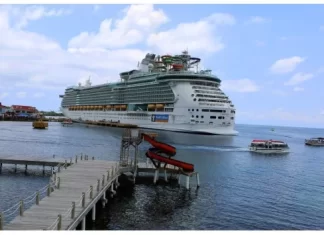 Roatán recibirá 11 cruceros está primera semana de enero