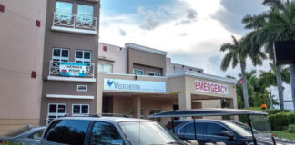 Una mujer mata en un hospital a su esposo enfermo terminal y se atrinchera