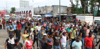 Empresarios de la frontera sur de México piden orden ante más migrantes