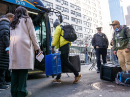 Alcalde electo de Nueva York instruye a inmigrantes sobre cómo actuar ante redadas de ICE