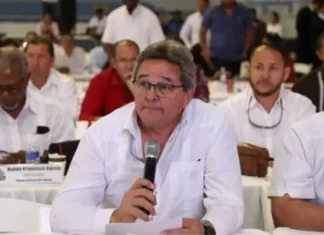 Harry Panting denuncia que se destruye la agricultura cuando no hay seguridad jurídica