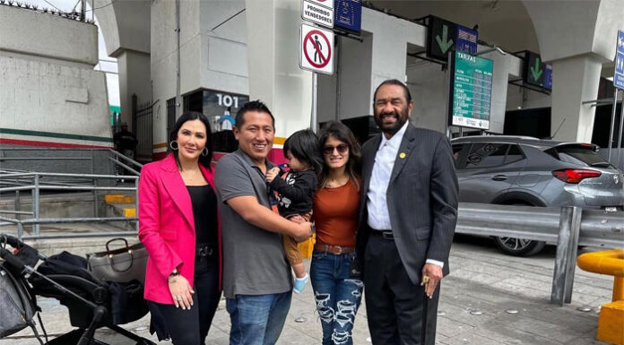 Regresa a EEUU “soñador” que quedó varado en México por mala asesoría legal