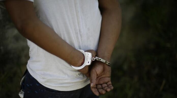 Arrestado un policía en EEUU por matar a un hombre afroamericano desarmado