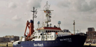 Italia acepta cambiar a puerto más cercano y Sea Eye 4 viaja ahora a Nápoles