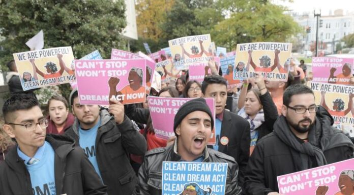 Biden pide al Congreso una solución definitiva para los «soñadores» que migraron de niños