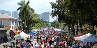El Carnaval de la Calle Ocho de Miami vuelve a mostrar su ritmo latino