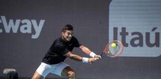 Garín perdona una oportunidad de oro ante un Tsitsipas disminuido por lesión