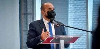 Ministro Sponda asegura que no sucumbirá a chantajes de diputados