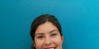 Científica latina urge a comunidades de color a luchar unidas contra polución