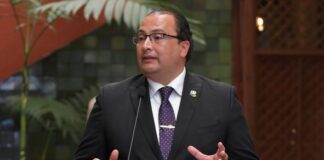 Guatemala culpa a traficantes por migrantes muertos en México