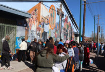 Repudian planes republicanos de policías y tribunales migratorios en Texas