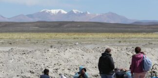 Perú refuerza vigilancia en su frontera con Chile con contingente de militares y policías