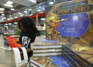 La aventura de producir “Pinocchio” es mostrada en libro editado en español