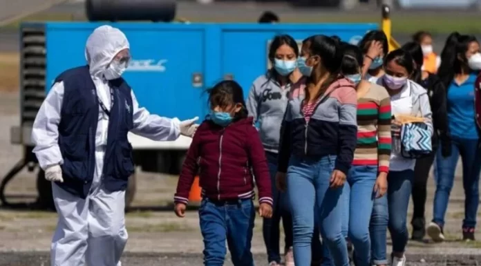 Jueces de EEUU revocan la cuarta parte de denegaciones de asilo a inmigrantes