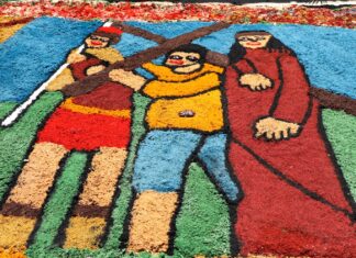 Comayagua inicia a elaborar alfombras de aserrín, uno de sus principales atractivos en Semana Santa