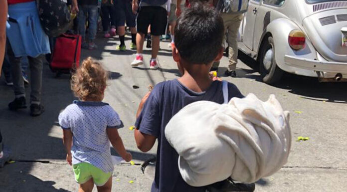 Comité de Derechos del Niño de la ONU dice que Francia viola derechos de niños migrantes