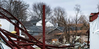 Suben a 29 los muertos por tornados en EE.UU., con miles de casas destrozadas