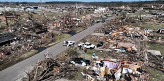 El presidente Biden declara desastre en Florida por tormentas y tornados