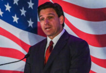 Indocumentados de Florida temen que inmigración sea piedra angular de campaña de DeSantis