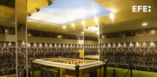 El mausoleo de Pelé abre sus puertas rodeado de fútbol