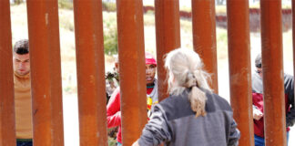 Migrantes temen la separación familiar en la frontera de California y México