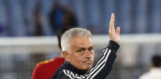Mourinho se queda en el Roma