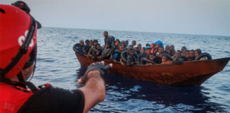 Mas de 2.000 migrantes llegan a la isla italiana de Lampedusa en las últimas 24 horas