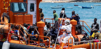 Las peligrosas rutas de los migrantes a través del desierto antes de cruzar el mar