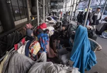 El alcalde Eric Adams dice que la emigración masiva “va a destruir Nueva York”